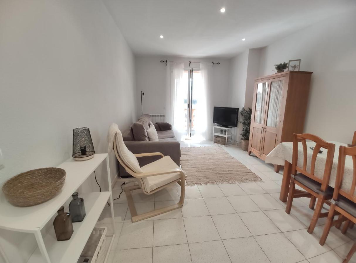 Apartamento Goxoa Хака Екстериор снимка